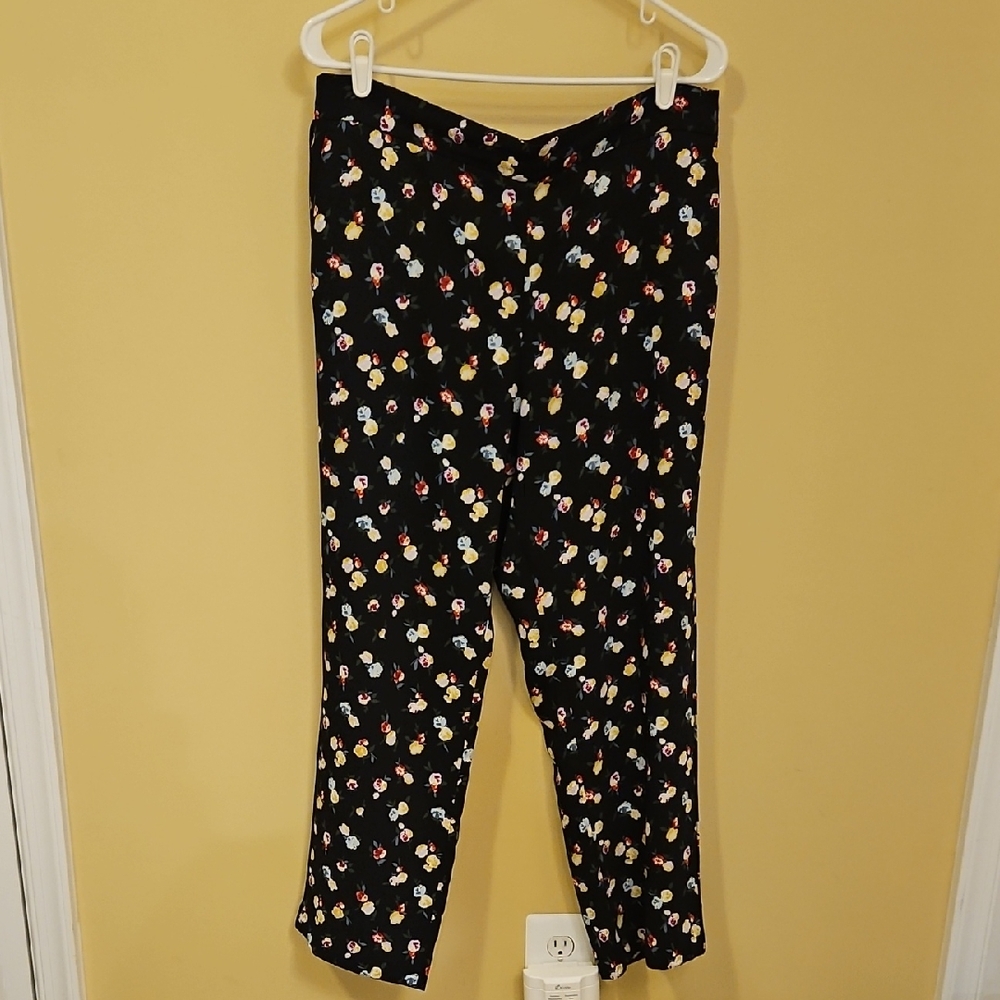 Floral Print Black Pants